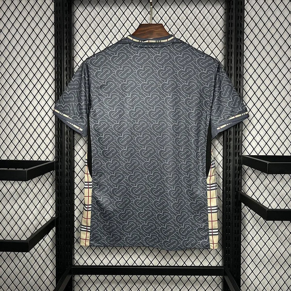 Maillot Angleterre concept Burberry 2024 2025