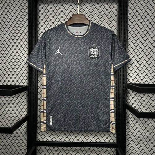 Maillot Angleterre concept Burberry 2024 2025