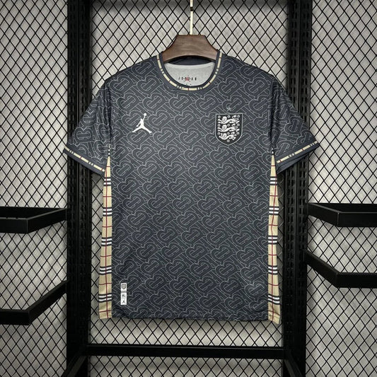 Maillot Angleterre concept Burberry 2024 2025